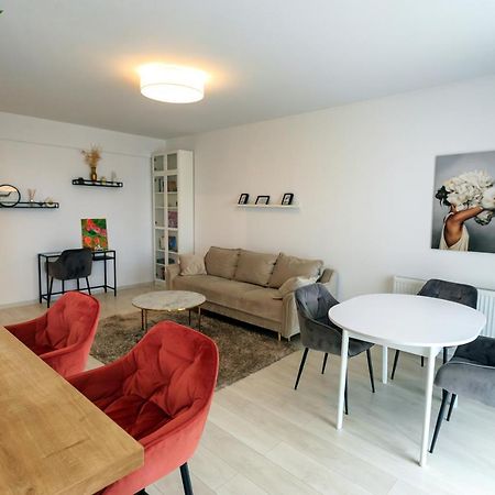 Mmc Apartament Apartment Brasov Ngoại thất bức ảnh