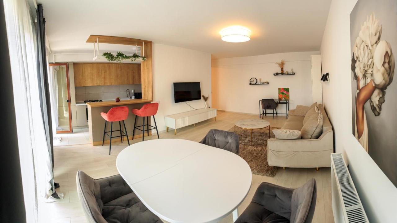 Mmc Apartament Apartment Brasov Ngoại thất bức ảnh