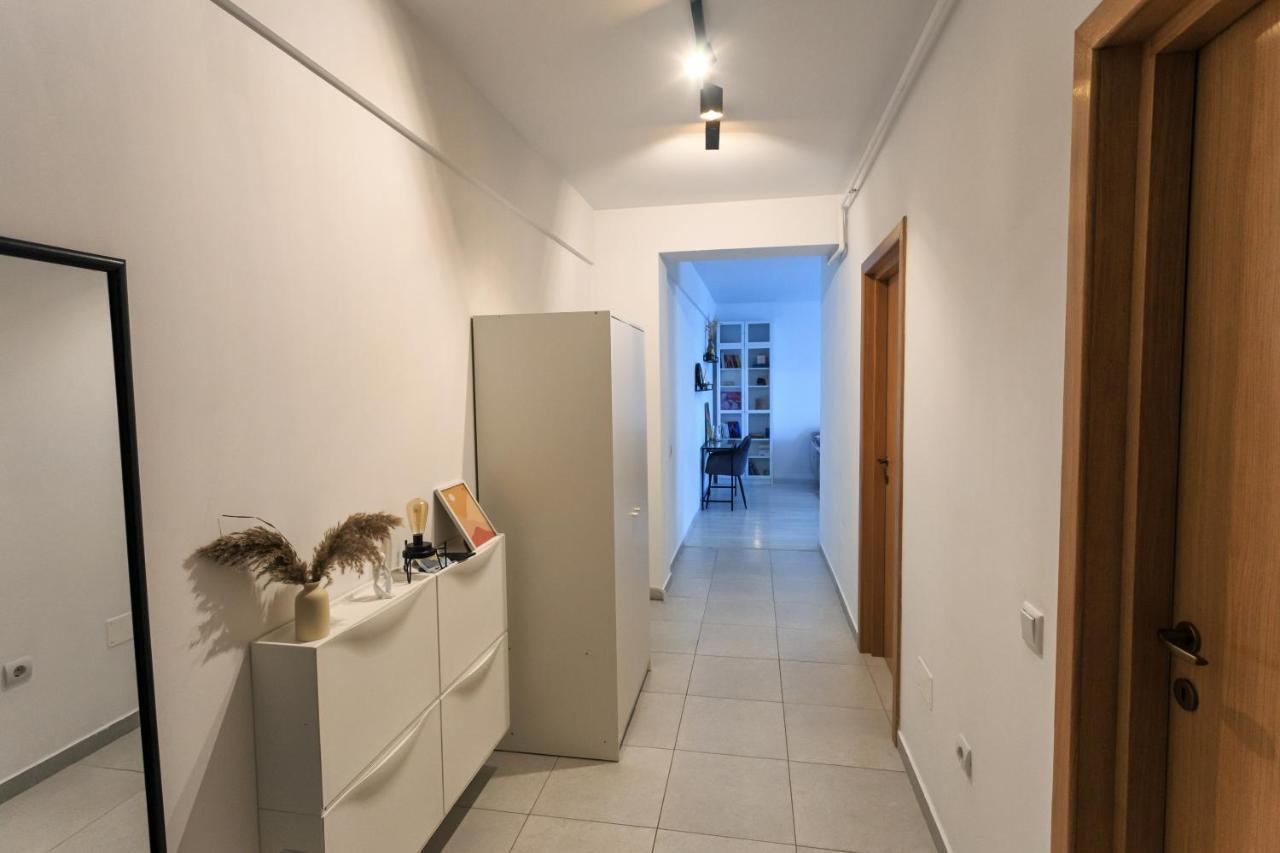 Mmc Apartament Apartment Brasov Ngoại thất bức ảnh